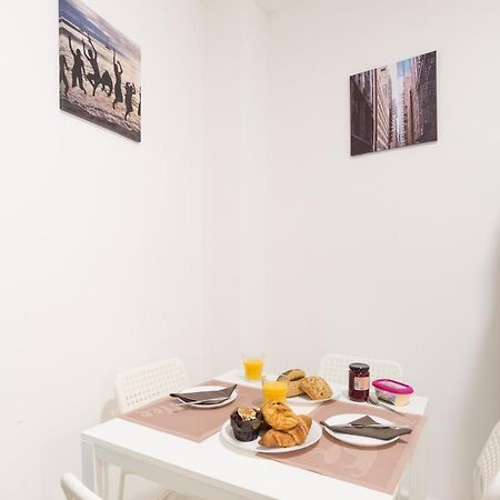 Ole Hostels Malaga Zambrano Экстерьер фото